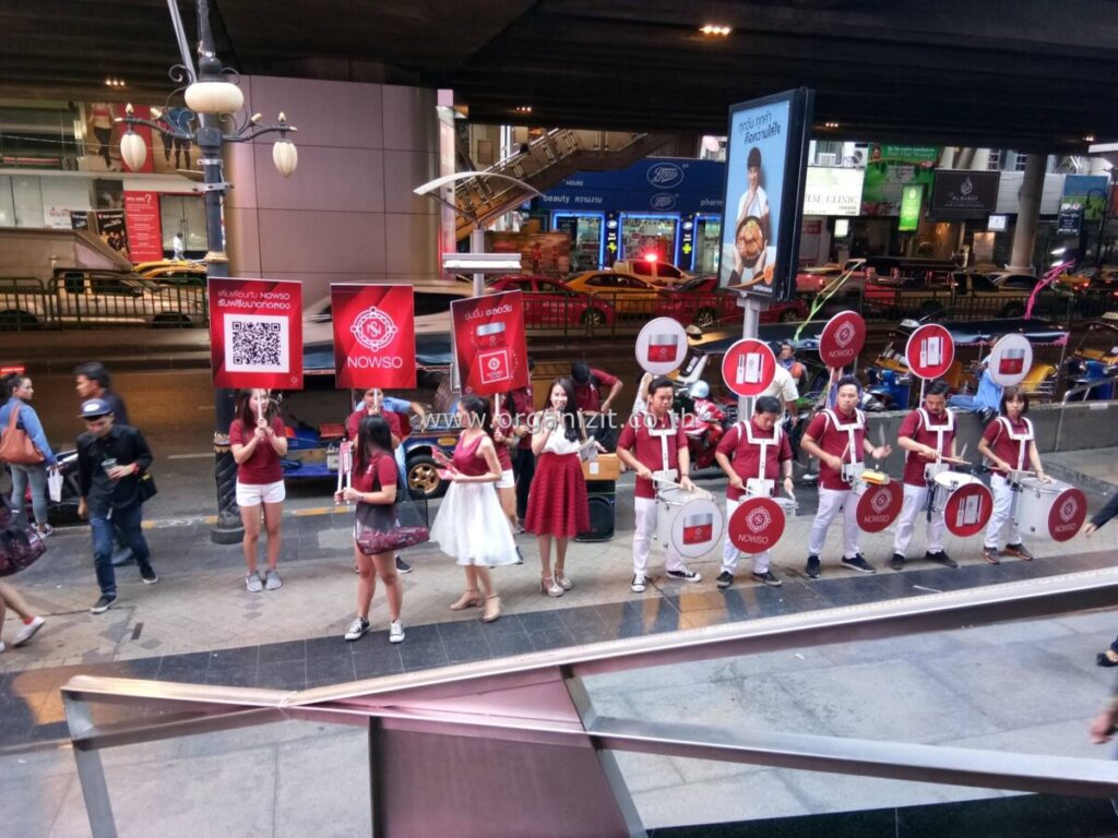 จัดโรดโชว์ เดินขบวนทรูปประชาสัมพันธ์ – งาน Nowso